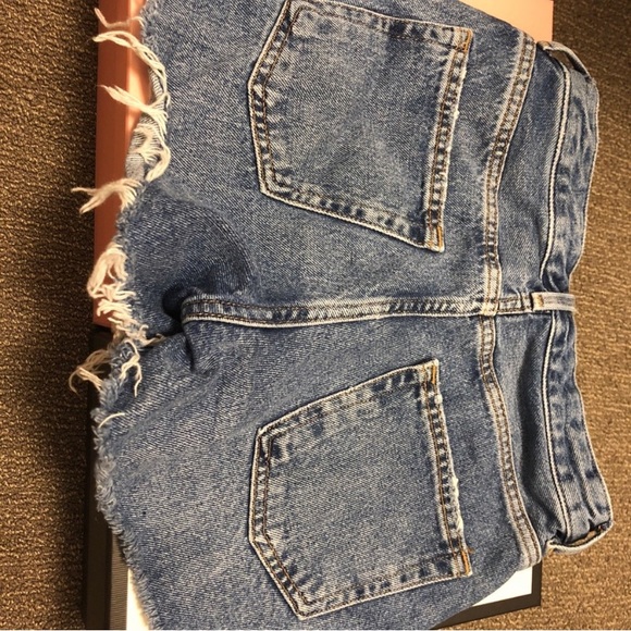 Topshop Ashley Ripped Boyfriend Button Up High Waisted Blue Shorts Holes Raw Hem - Picture 13 of 15